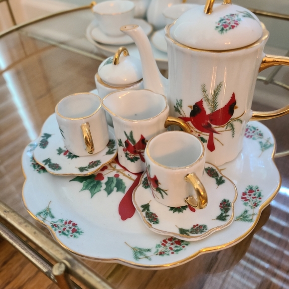 Cardinal Small Tea Cup Set - Picture 2 of 2